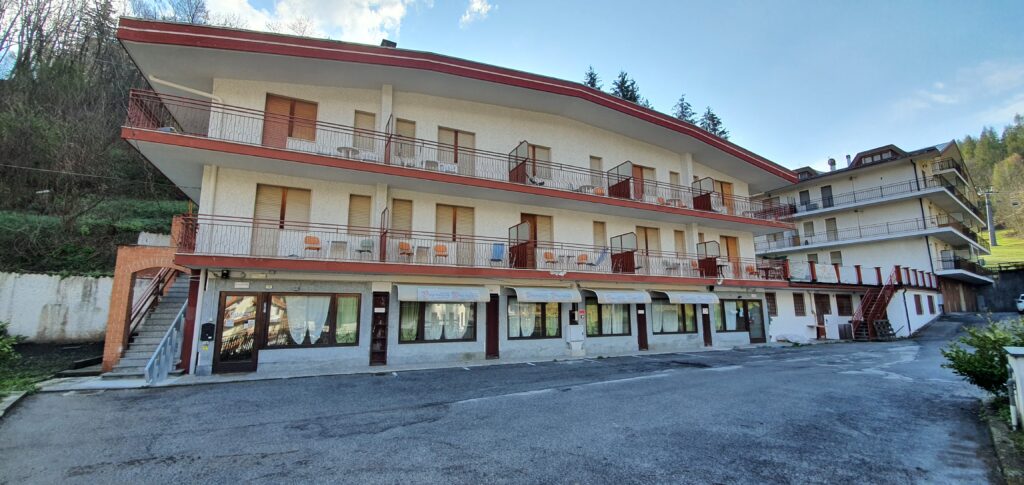 Fotografia 3 di Hotel 3 Stelle in vendita nel cuore delle alpi marittime – ENTRACQUE